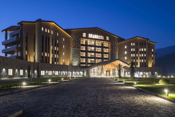 5-Day Luxury Wellness & Sightseeing Tour in Azerbaijan: Baku & Chenot Palace Gabala